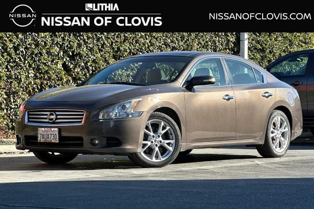 2012 nissan maxima sv