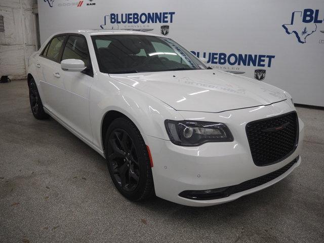 2023 chrysler 300 s