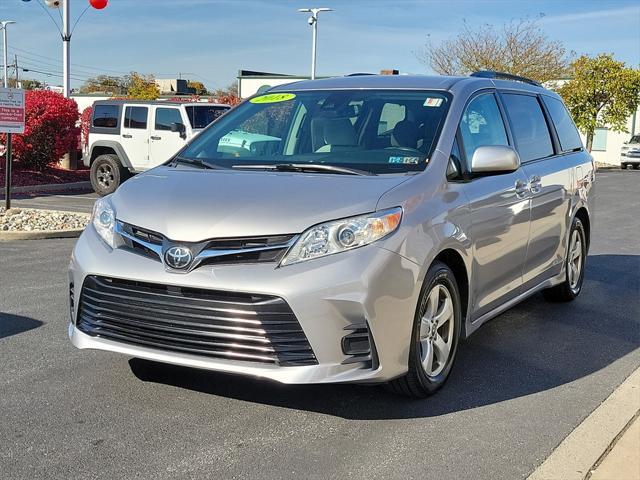2018 toyota sienna le