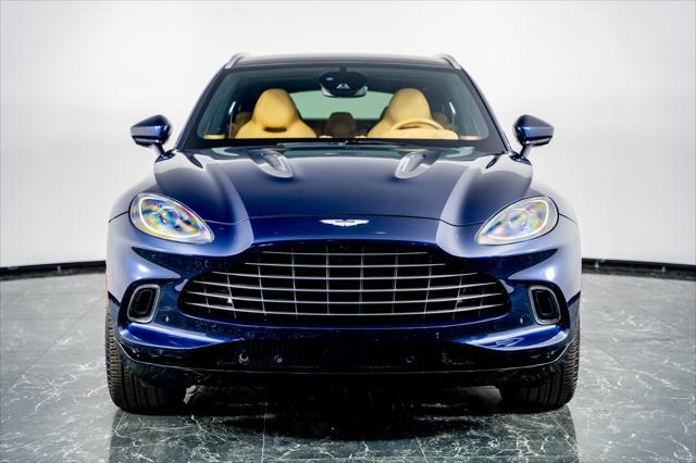 2021 aston martin dbx base