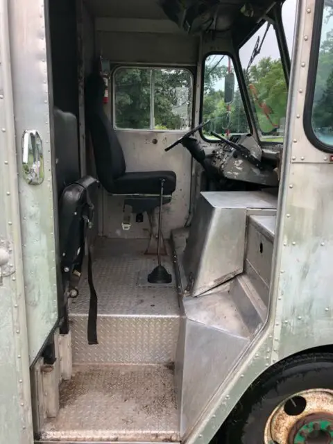 1988 gmc grumman p30 step van 350 v8 gas engine manual transmission