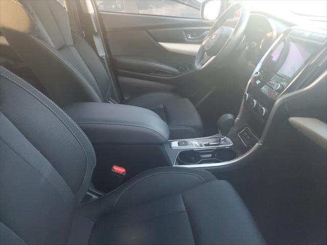 2022 subaru ascent premium 8-passenger