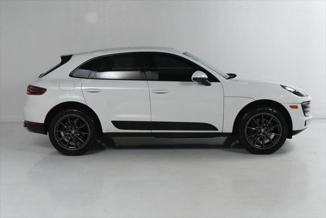 2018 porsche macan base
