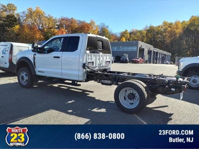 new 2024 ford super duty f-550 drw xl