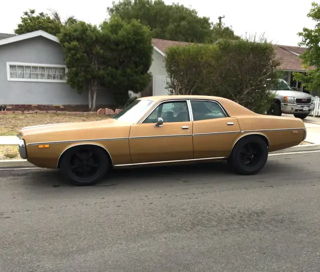 1972 dodge coronet custom 4dr 318 v8 mopar classic muscle car hot rod