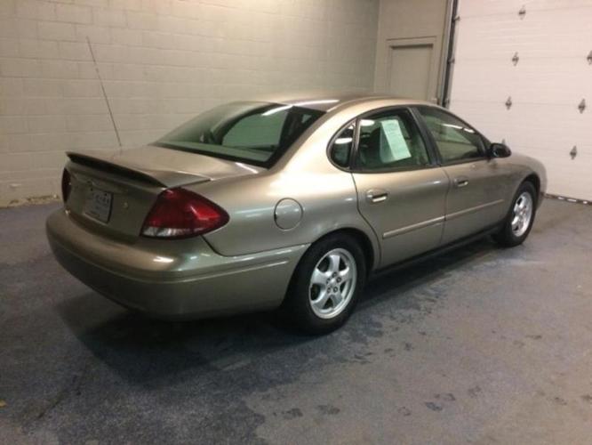 2005 ford taurus se se 4dr sedan for sale in bismarck, north dakota