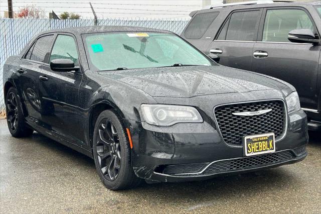 2019 chrysler 300 touring