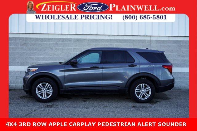 2023 ford explorer base