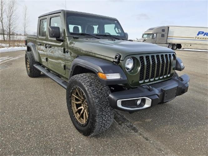 2023 jeep gladiator in saint cloud, minnesota