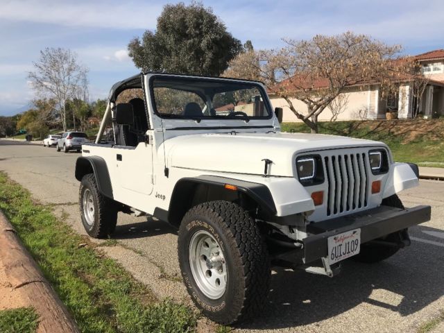 1990 jeep wrangler 6 cylinder very clean