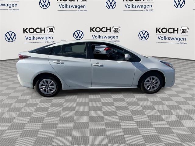 2017 toyota prius three