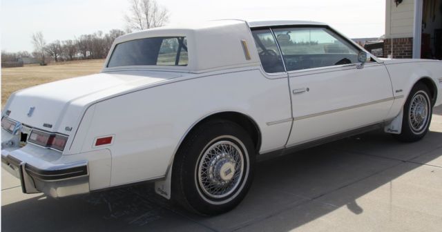 1983 oldsmobile toronado brougham coupe 2-door 5.7l