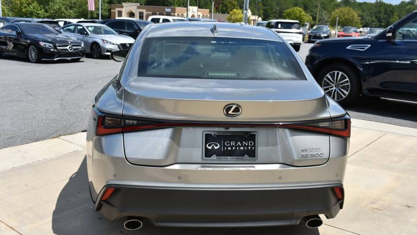 2022 lexus is 300 base