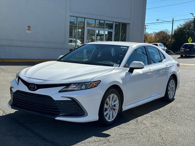 2024 toyota camry le