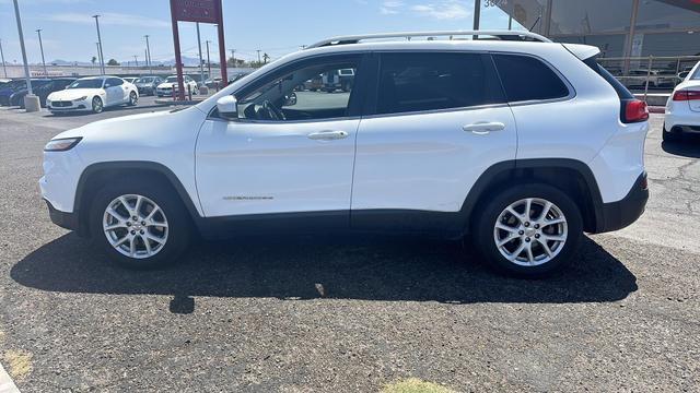 2016 jeep cherokee sport