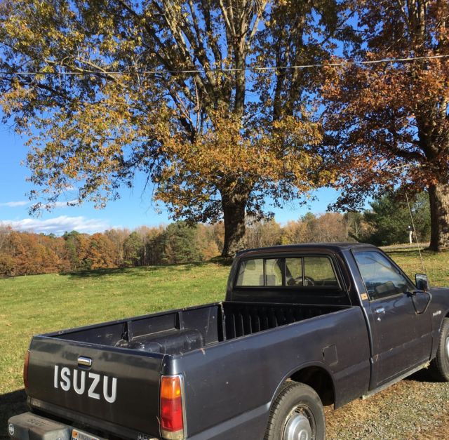 1984 isuzu p'up standard cab pickup 2-door 2.2l diesel mpg+ 5-speed
