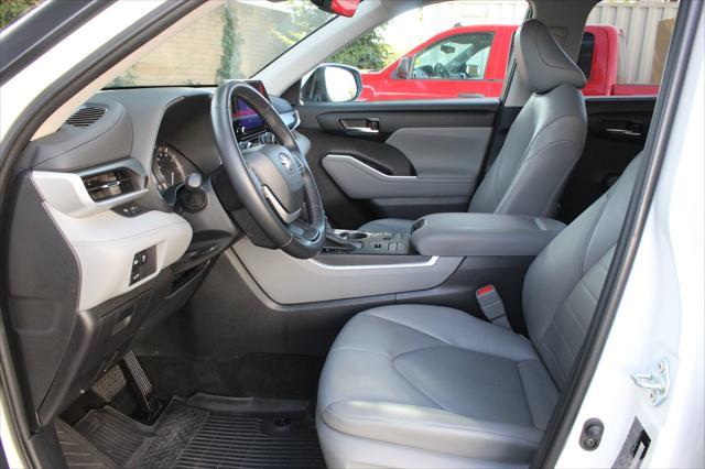 2023 toyota highlander xle