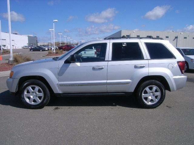 2010 jeep grand cherokee 4dr 4x4 laredo laredo for sale in grand forks, north dakota