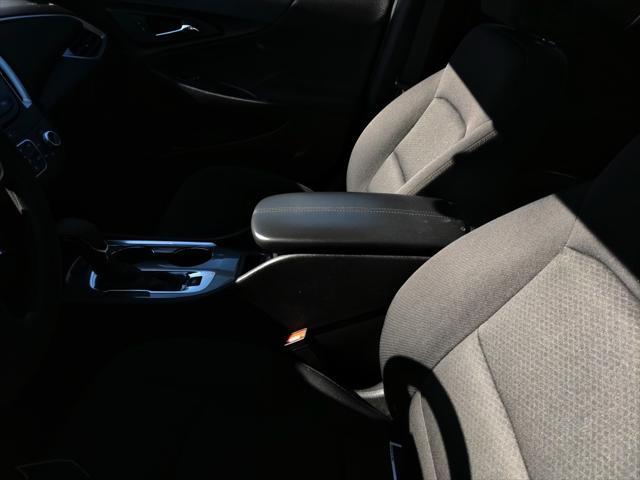 2022 chevrolet malibu fwd lt