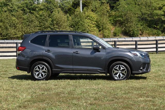 2023 subaru forester premium