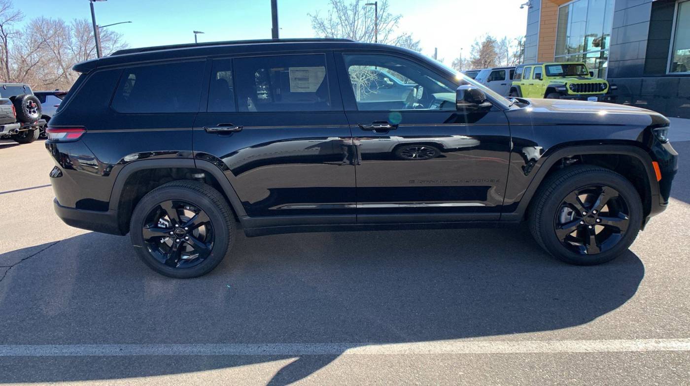 2024 jeep grand cherokee l altitude