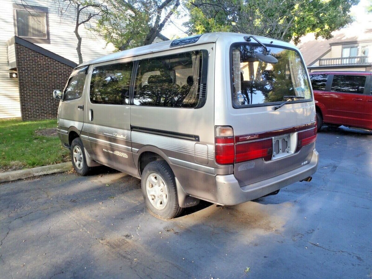 1994 toyota hiace van 4x4 limited super custom turbo diesel auto toyota hiace