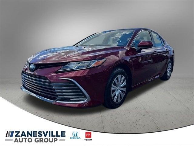 2022 toyota camry hybrid le