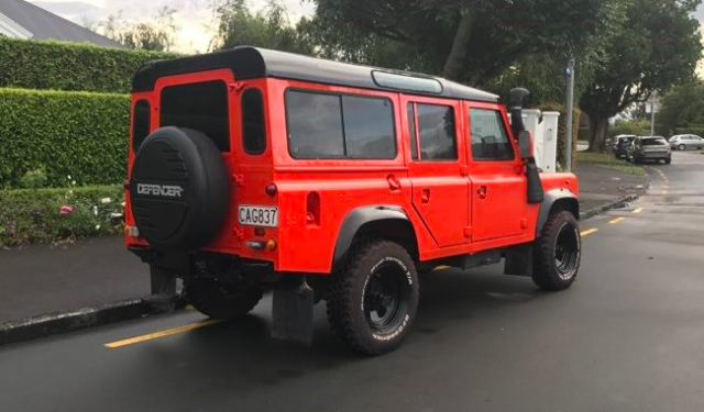land rover 110 rhd