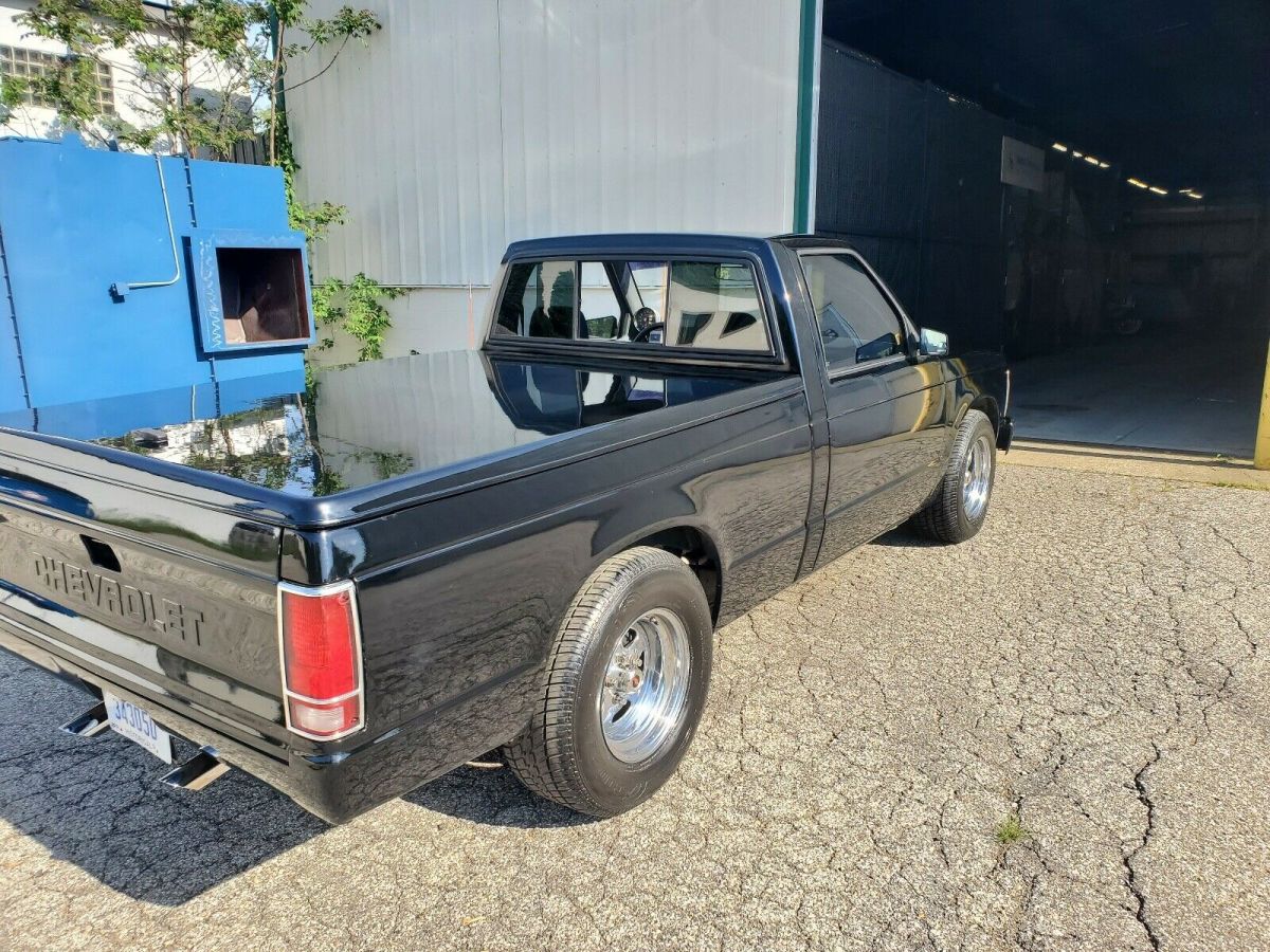 1987 chevrolet s10 pickup black rwd automatic s10