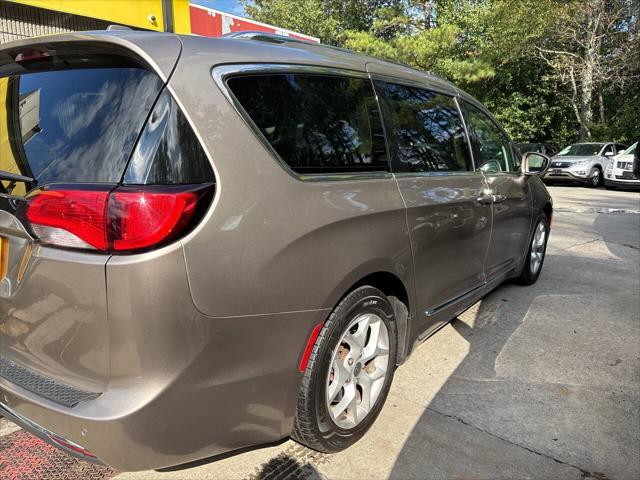 2017 chrysler pacifica touring-l plus