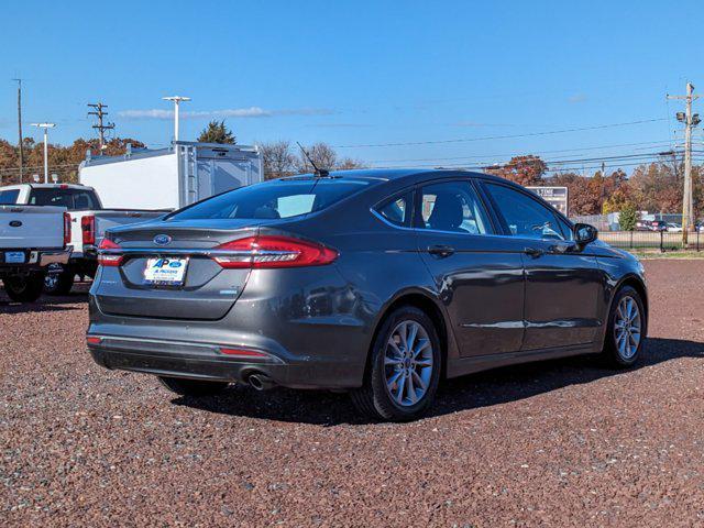 2017 ford fusion se