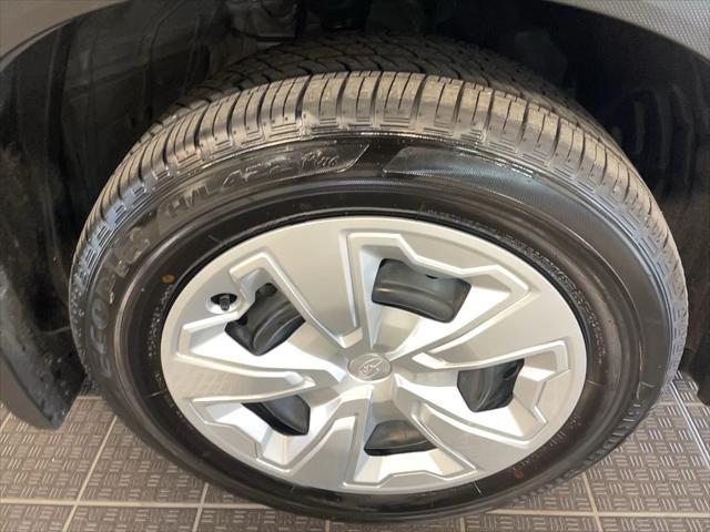 2024 subaru forester base