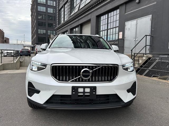 2024 volvo xc40 b5 core