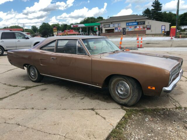 1970 plymouth belvedere 1 owner 35,000 miles. barn find. parked since 1984