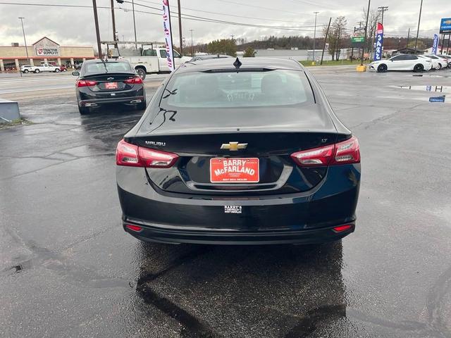 2022 chevrolet malibu lt