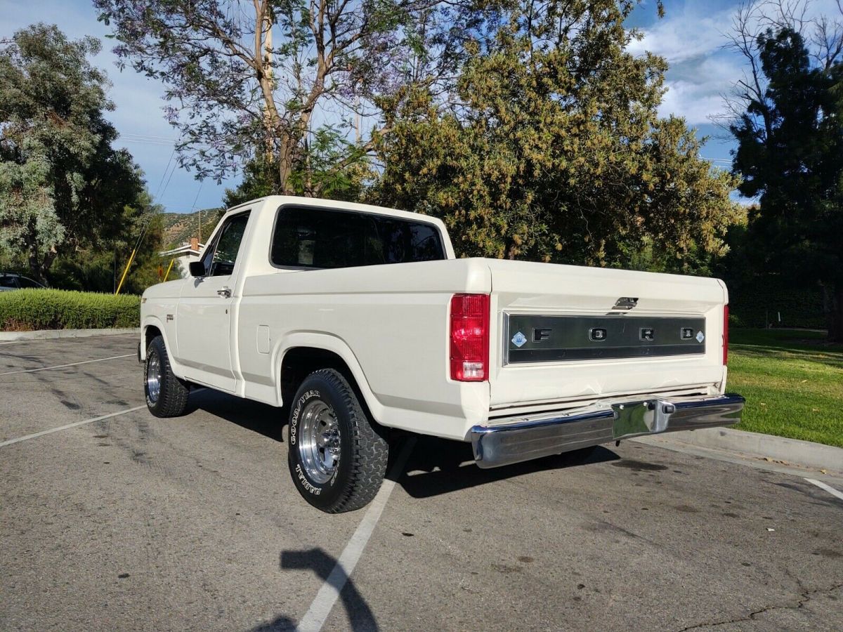 sharp looking rustfree 2wd short bed! like f150 f250 c10 d100