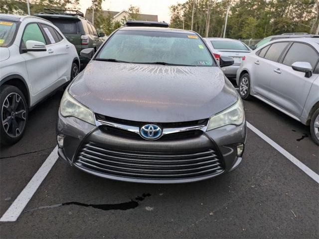 2016 toyota camry hybrid le