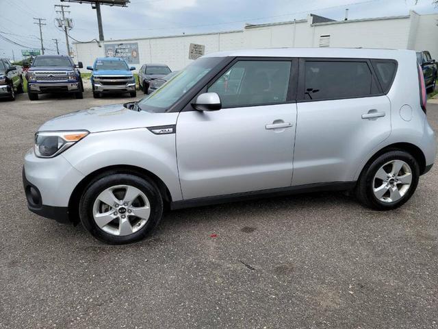 2019 kia soul base
