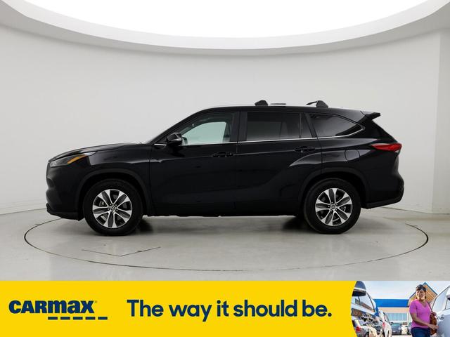 2023 toyota highlander xle