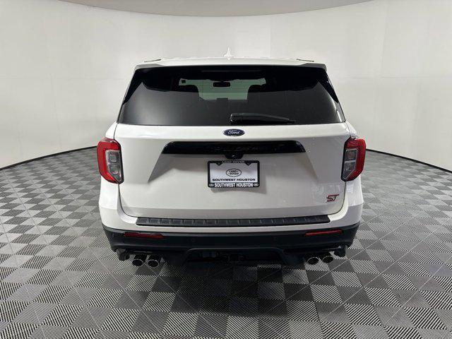 2022 ford explorer st