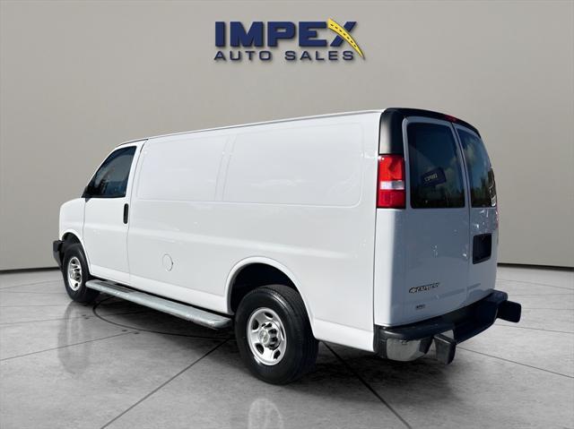 2022 chevrolet express 2500 rwd 2500 regular wheelbase wt