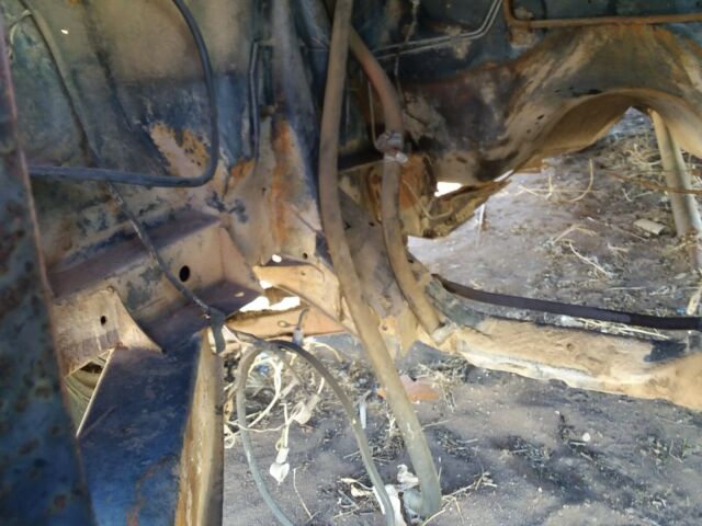 1967 ford falcon, no motor or tranny, great condition. parts or repair, w/title