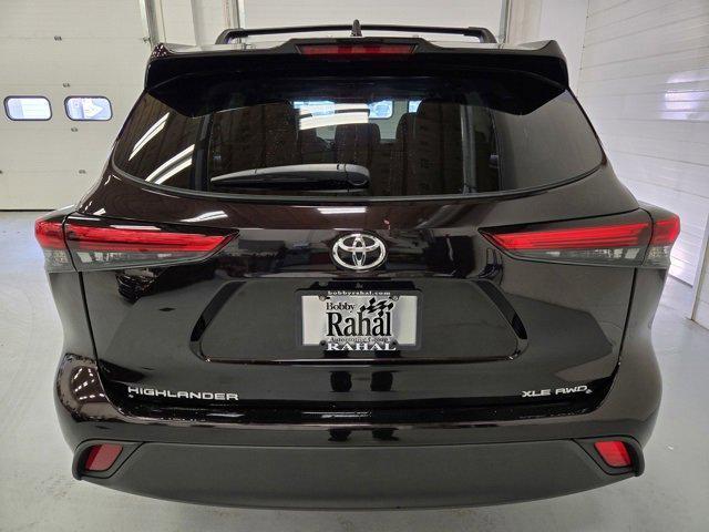 2022 toyota highlander xle