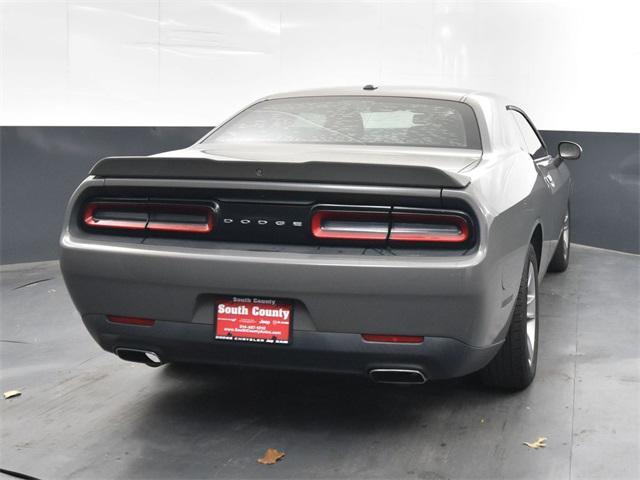 2018 dodge challenger sxt