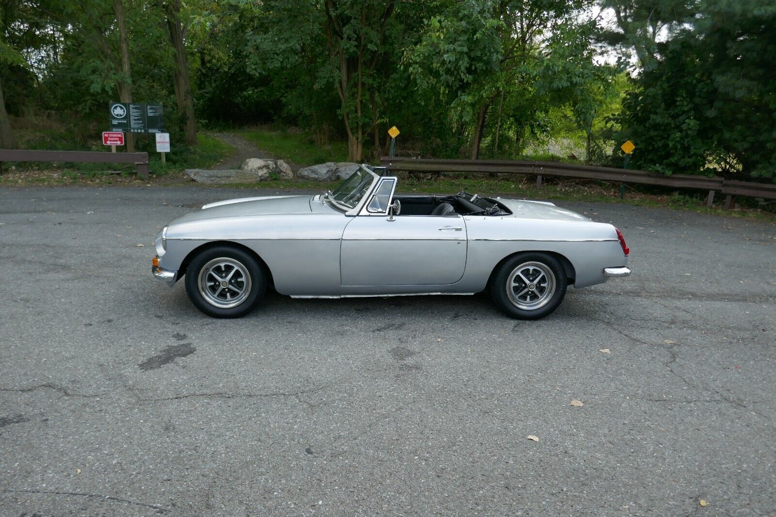 1966 mg mgb restored