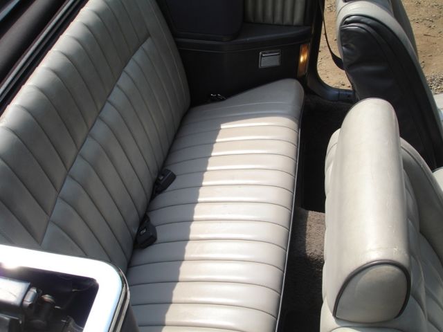 1985 chrysler lebaron convertible “mark cross edition”