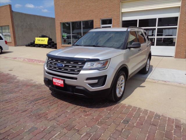 2017 ford explorer base
