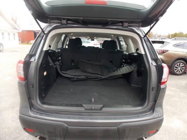 2021 subaru ascent base 8-passenger