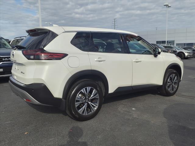 2021 nissan rogue sv
