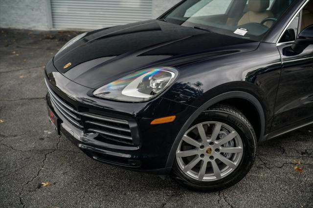 2021 porsche cayenne base